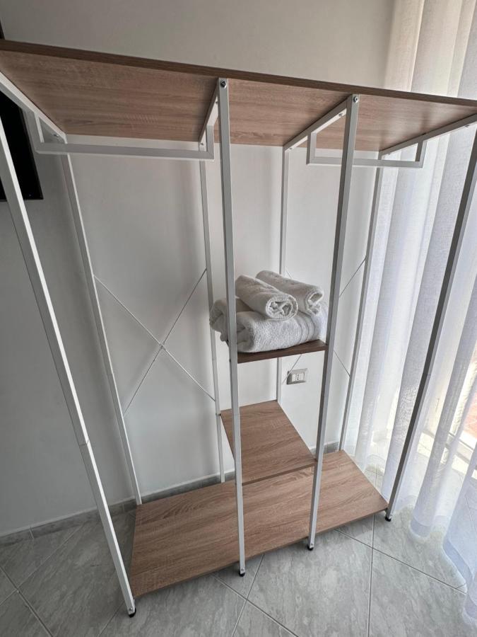 Airport Seaview Rooms Naples Exterior photo